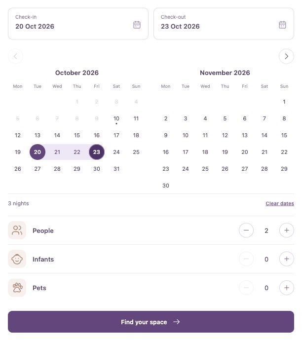 naktelė.lt booking form showing a date range calendar and controls for people, infants and pets