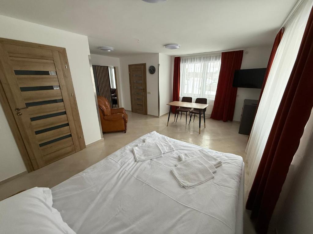 View photo 24